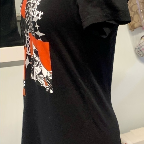 ❤️ Black Butler Red & White Panel T-Shirt-Medium - Picture 3 of 5